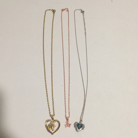 3 girls necklaces - Picture 2 of 3
